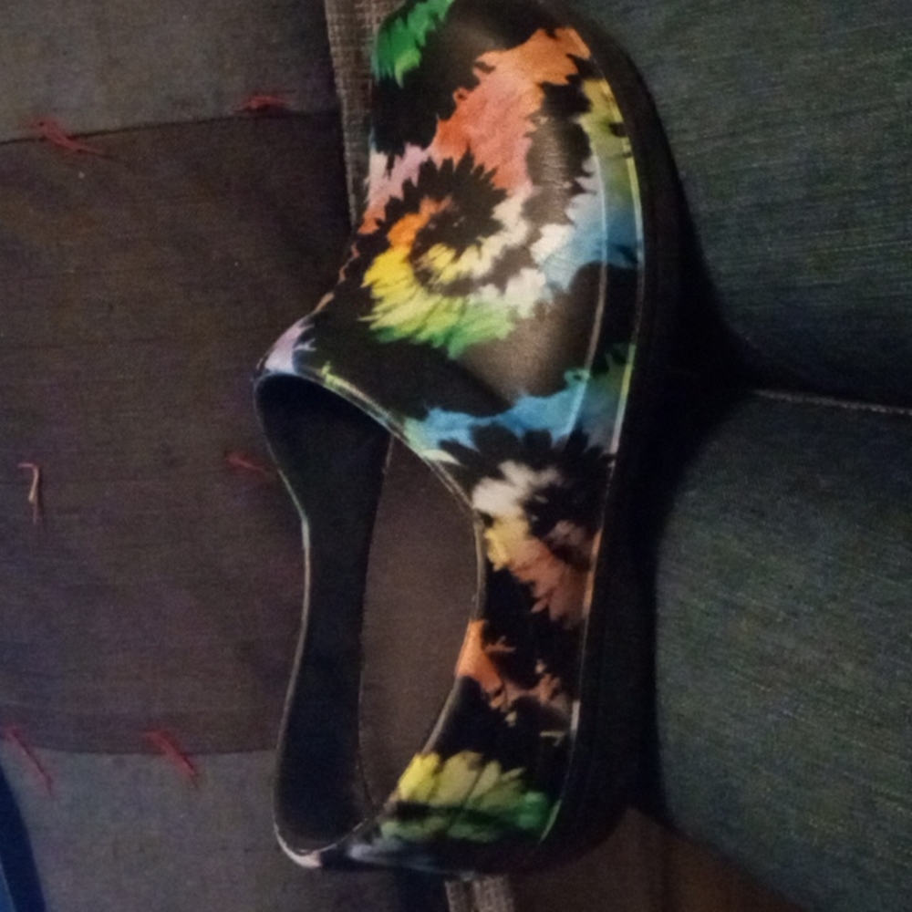 Crocs (nurse shoes) tie dye